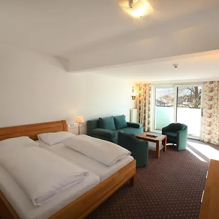 Lukashansl Hotel