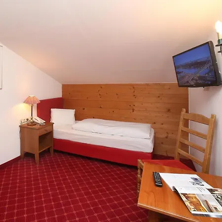 Lukashansl Hotel