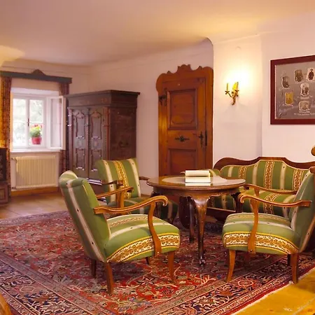 Lukashansl Hotel