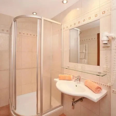 Lukashansl Hotel Hundsdorf (Bruck an der Grossglocknerstrasse)